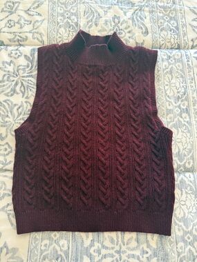 Women's Cable Knit Sleeveless Mock Neck Sweater Vest - Burgundy